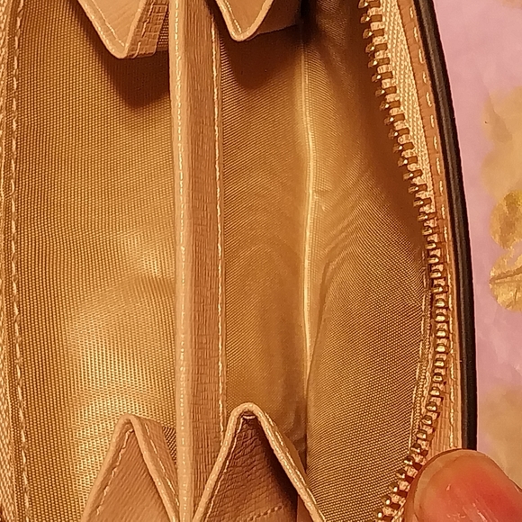 Furla Trifold Blue & Beige Saffiano Wallet (Nwot) - Picture 11 of 16